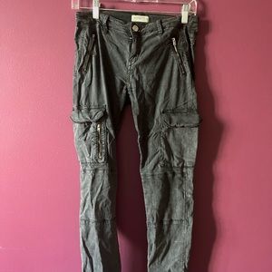 Zara dark grey skinny Jean style  pants with side pockets.